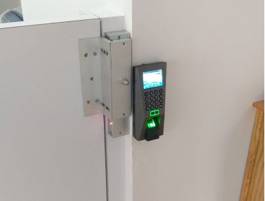 Máy chấm công kiểm soát cửa Ronald Jack F18 